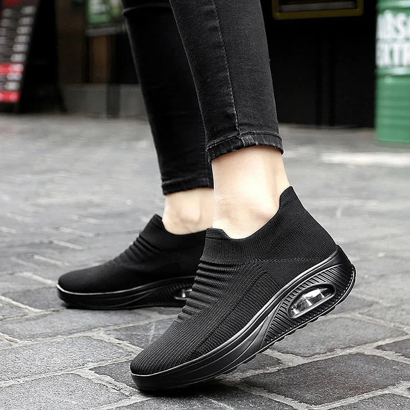 Get Trendy with Owlkay's Fashion Casual Breathable Mesh Vulcanized Shoes