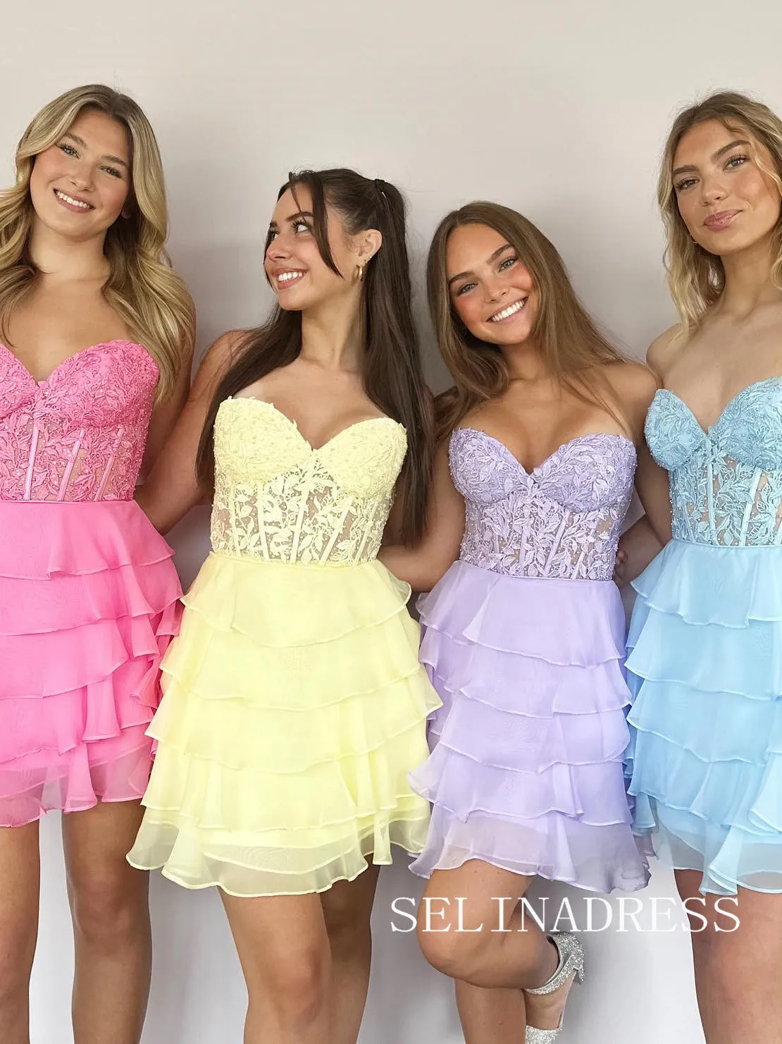 Sweetheart Lace Short Prom Dress Ruffles Cute Homecoming Dress EWR427